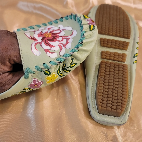Kenzie flats size 9. Leather w/floral print. Mint green, pink, white, yellow - Picture 3 of 6